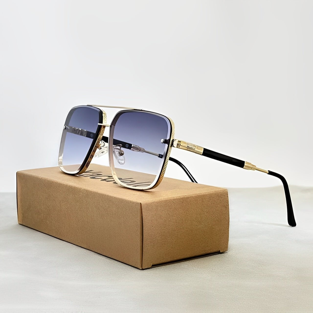 Women's Gradient Sunglasses Retro Square and Gold Frame